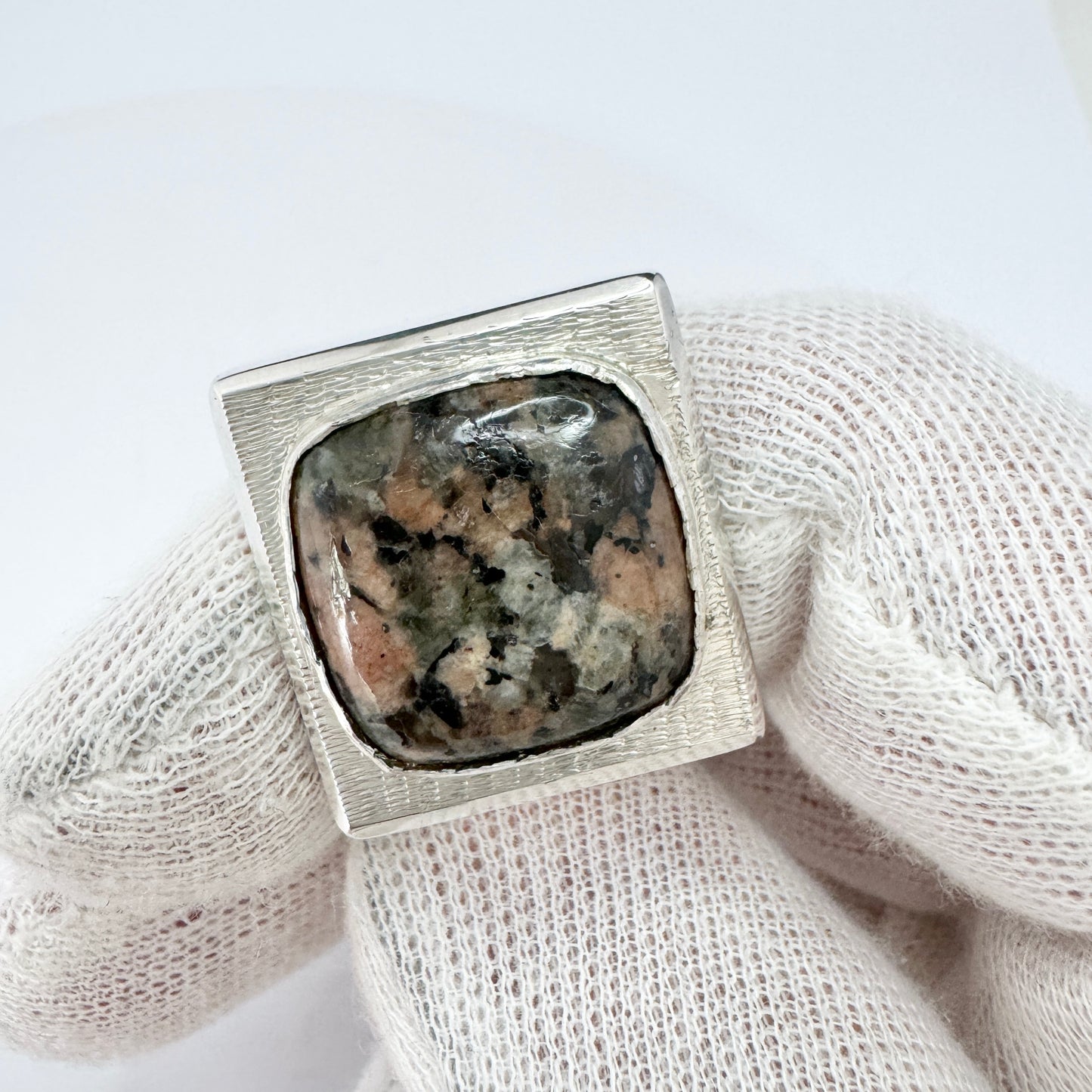 Atelje Tita Carlborg, Sweden 1973. Vintage Chunky Sterling Silver Granite Men's Ring.