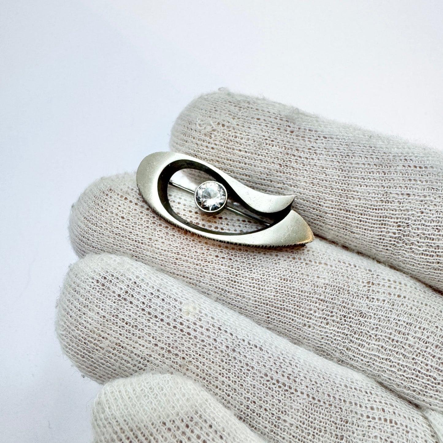 FinnFeelings, Finland. Vintage Sterling Silver Rock Crystal Brooch.