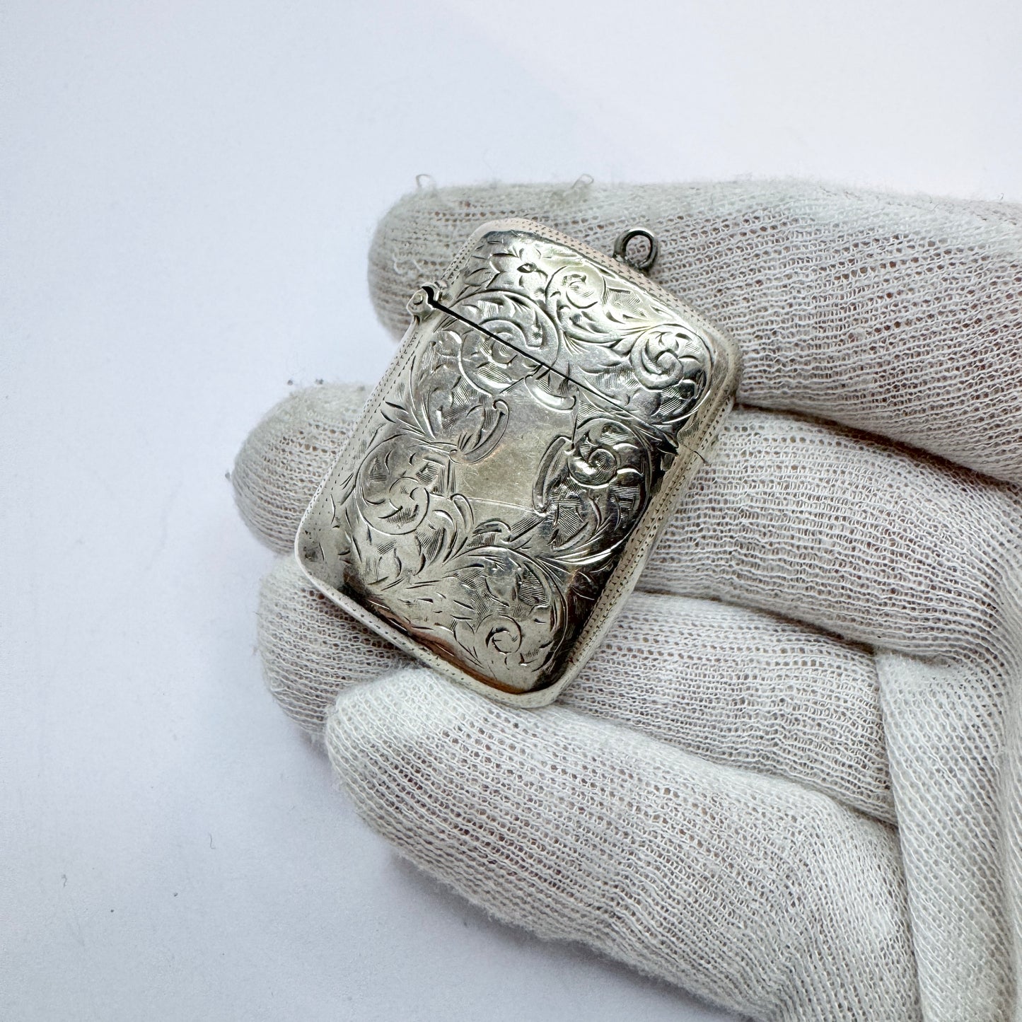 William Norris & Sons, Birmingham 1897. Antique Sterling Silver Vesta Case.