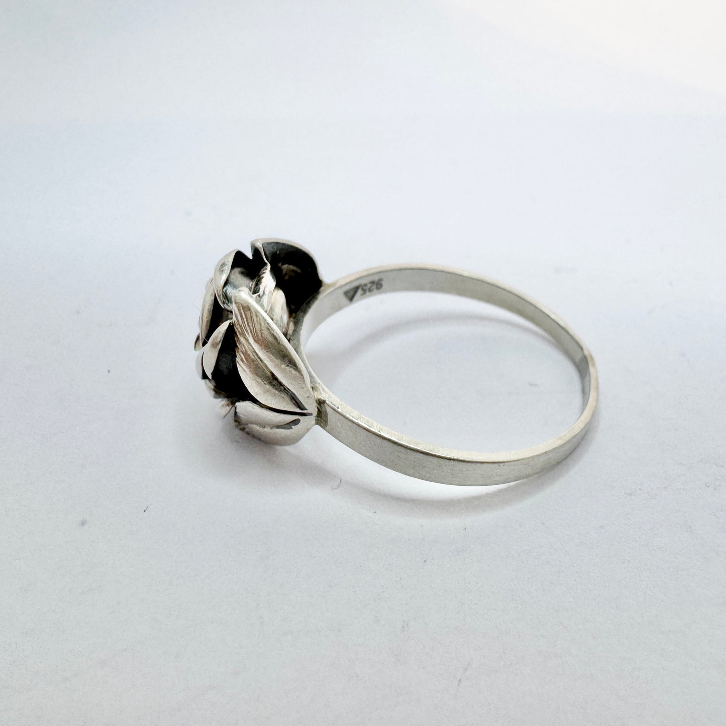 TeKa, Germany. Vintage c 1950s. Sterling Silver Large Size Flower Ring.