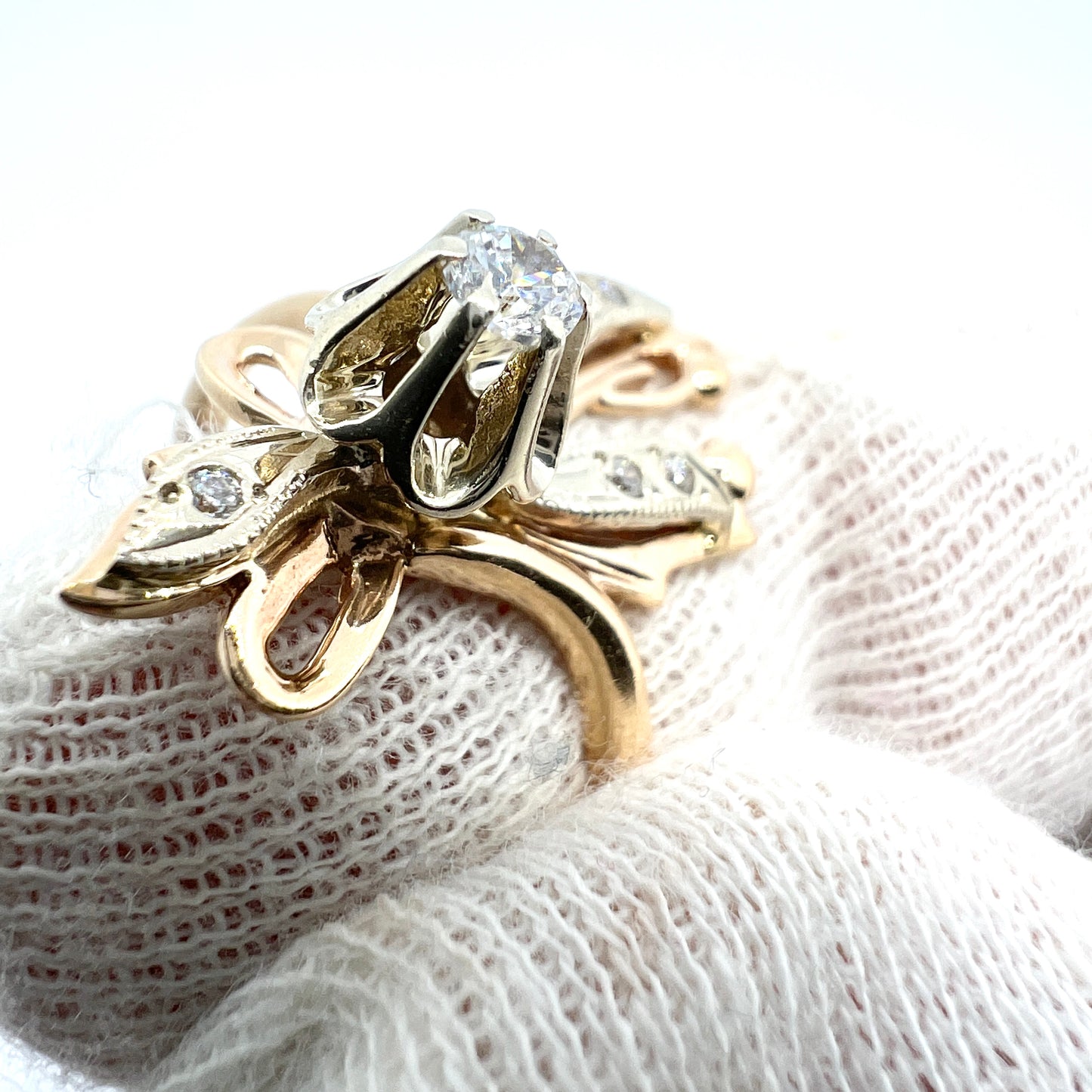 Kharkiv, Ukraine. Vintage 14k Gold CZ Ring.