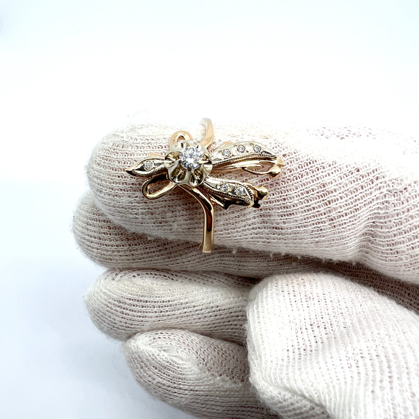 Kharkiv, Ukraine. Vintage 14k Gold CZ Ring.