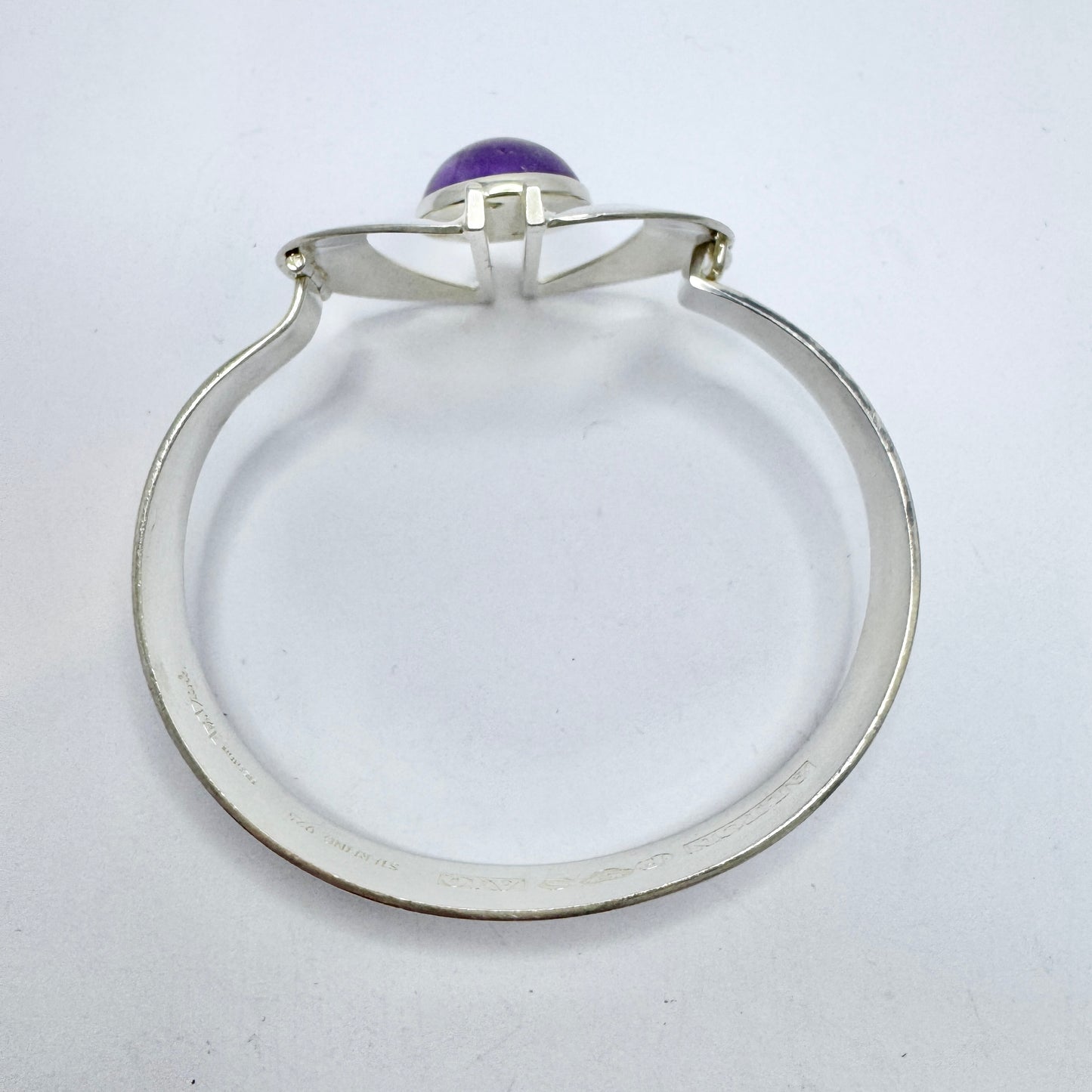 Per Dåvik for Alton, Sweden 1975, Vintage Sterling Silver Amethyst Hinged Bangle Bracelet.