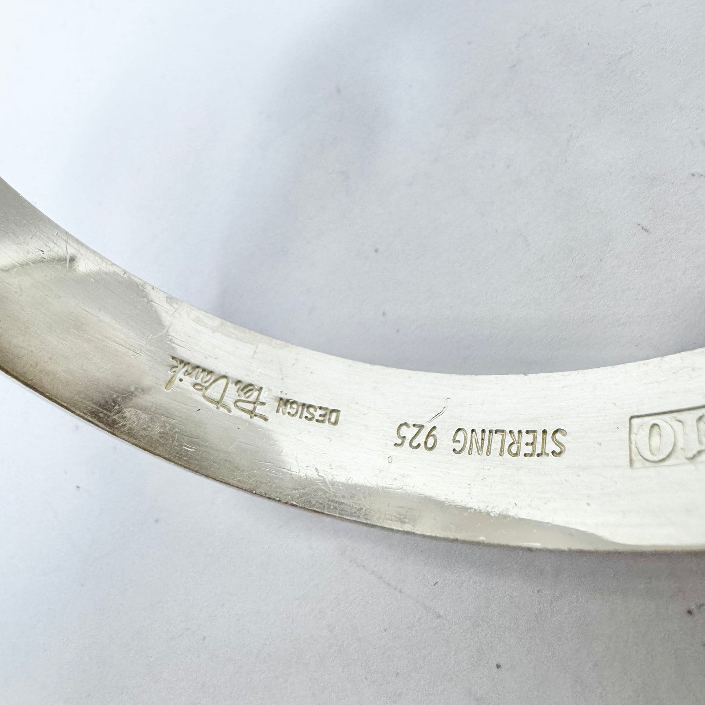 Per Dåvik for Alton, Sweden 1975, Vintage Sterling Silver Amethyst Hinged Bangle Bracelet.