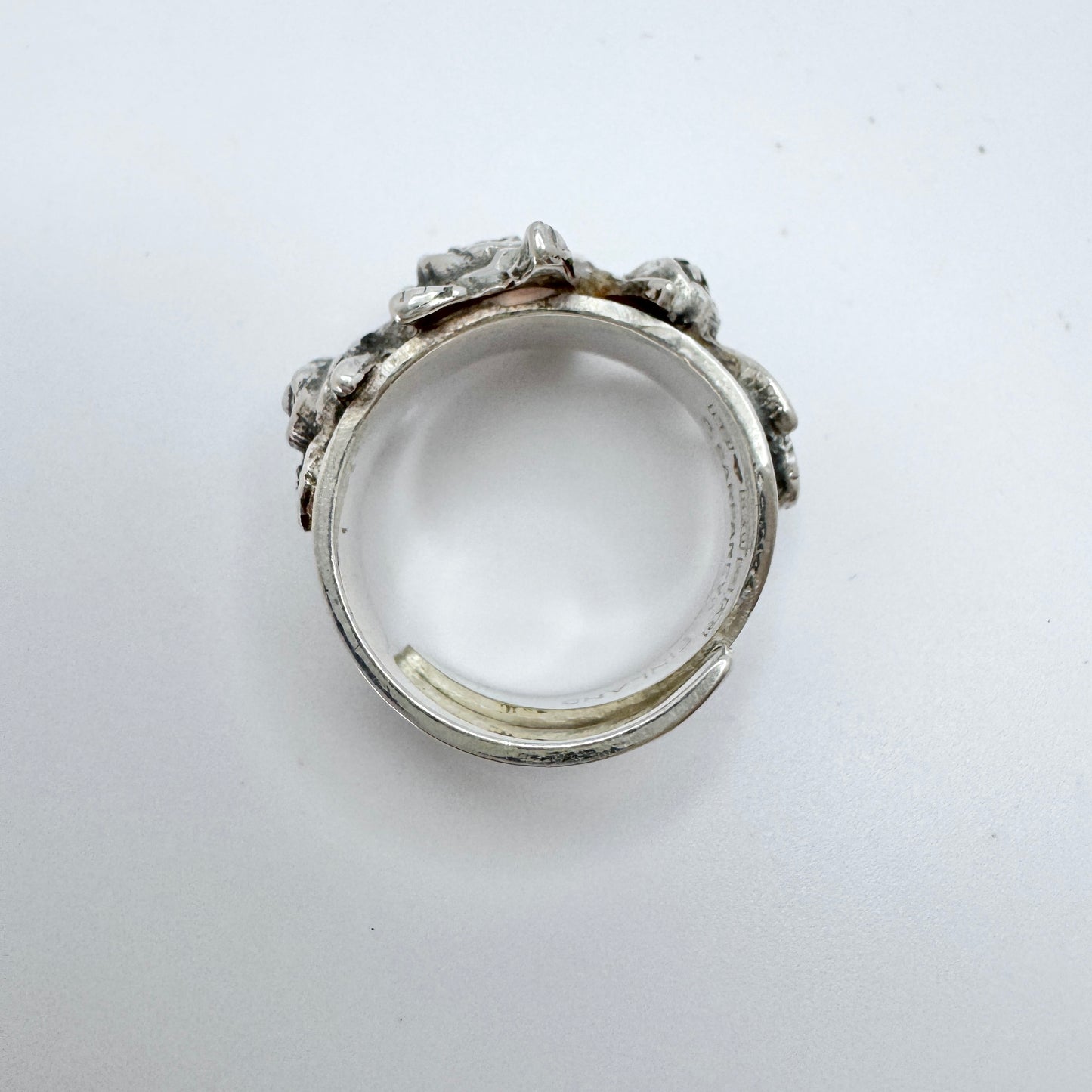 Pentti Sarpaneva for Turun Hopea, Finland 1978. Vintage Silver Wild Roses Ring. Signed.