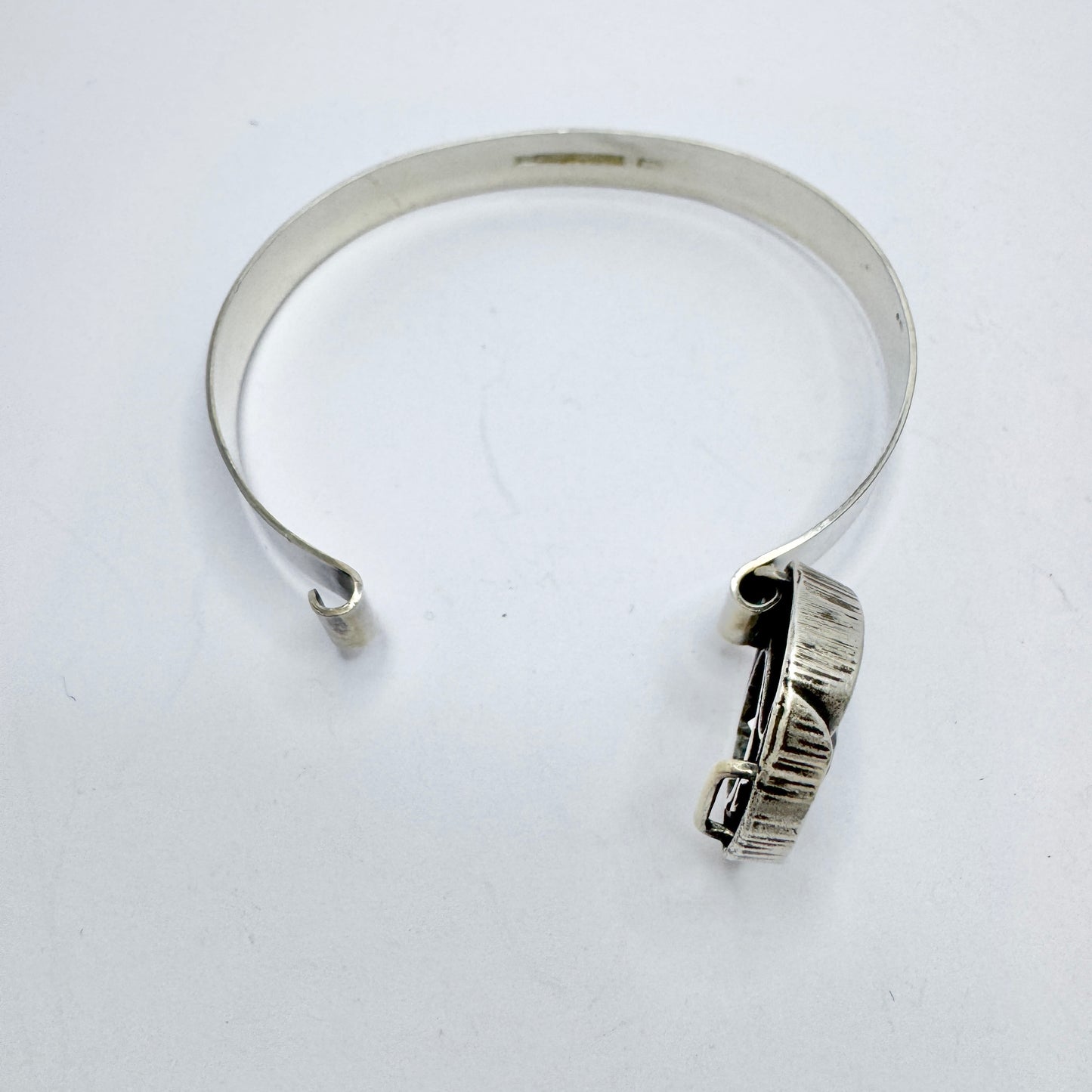 Karl Laine for Sten & Laine, Finland 1975. Vintage Sterling Silver Rock Crystal Hinged Bangle Bracelet.