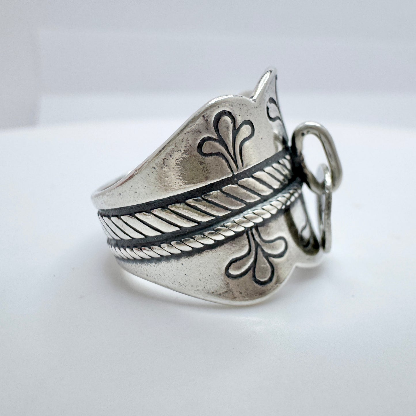 Kalevala Koru, Finland. Vintage Sterling Silver Sami / Laplander Ring.