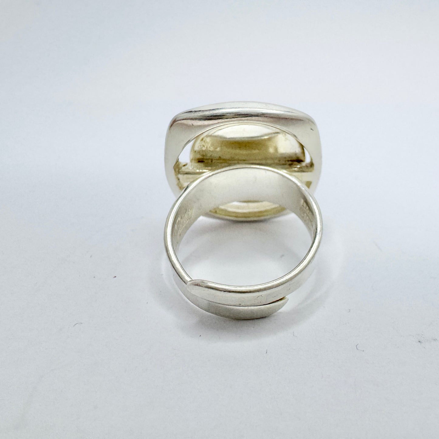 K-E Palmberg for Alton, Sweden 1975. Vintage Sterling Silver Amethyst Ring. Signed.