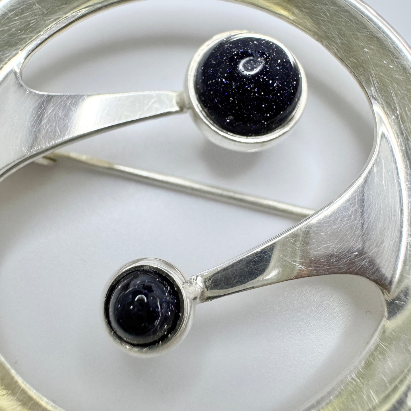 Turun Hopea, Finland ca 1960. Vintage Solid Silver Black Aventurine Brooch.