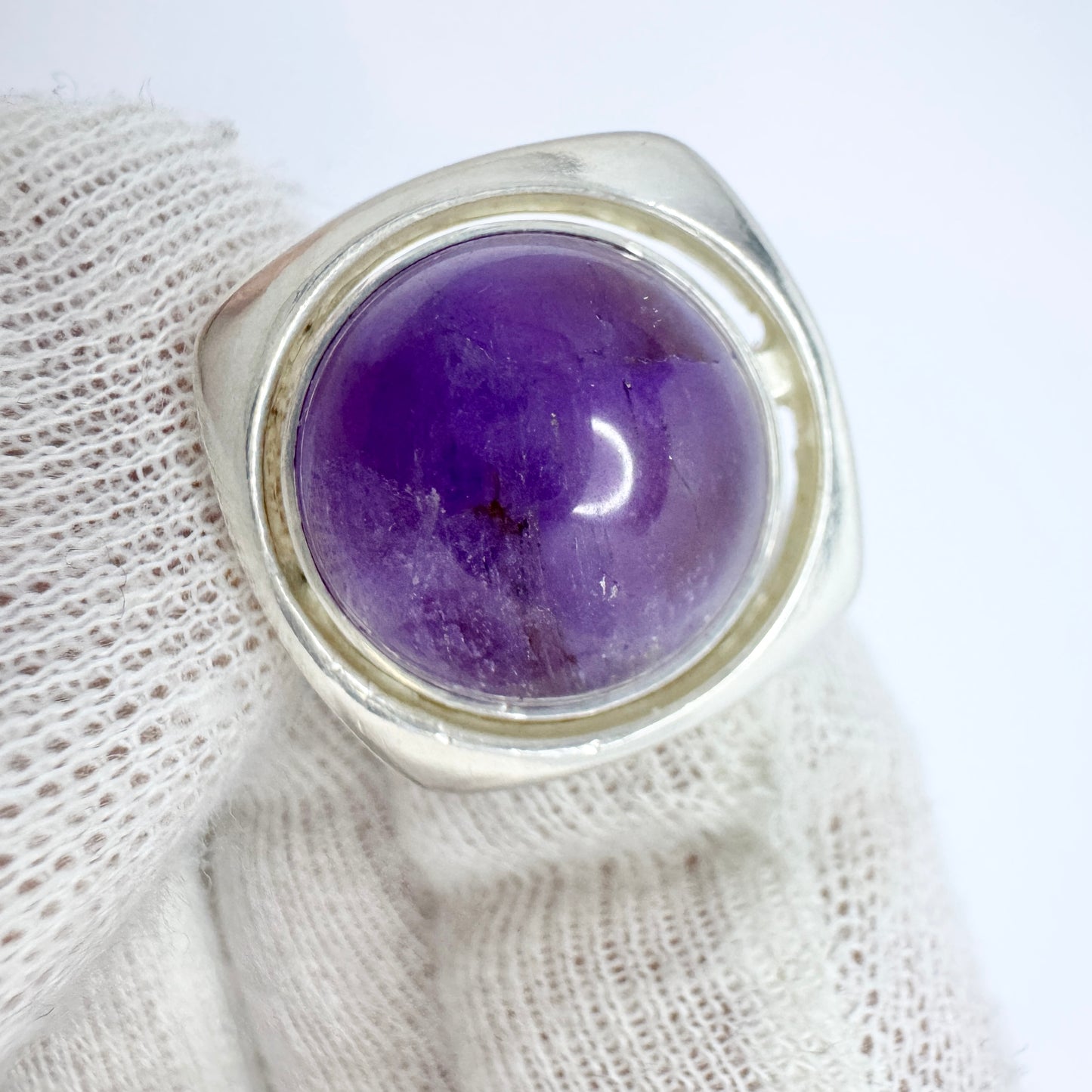 K-E Palmberg for Alton, Sweden 1975. Vintage Sterling Silver Amethyst Ring. Signed.