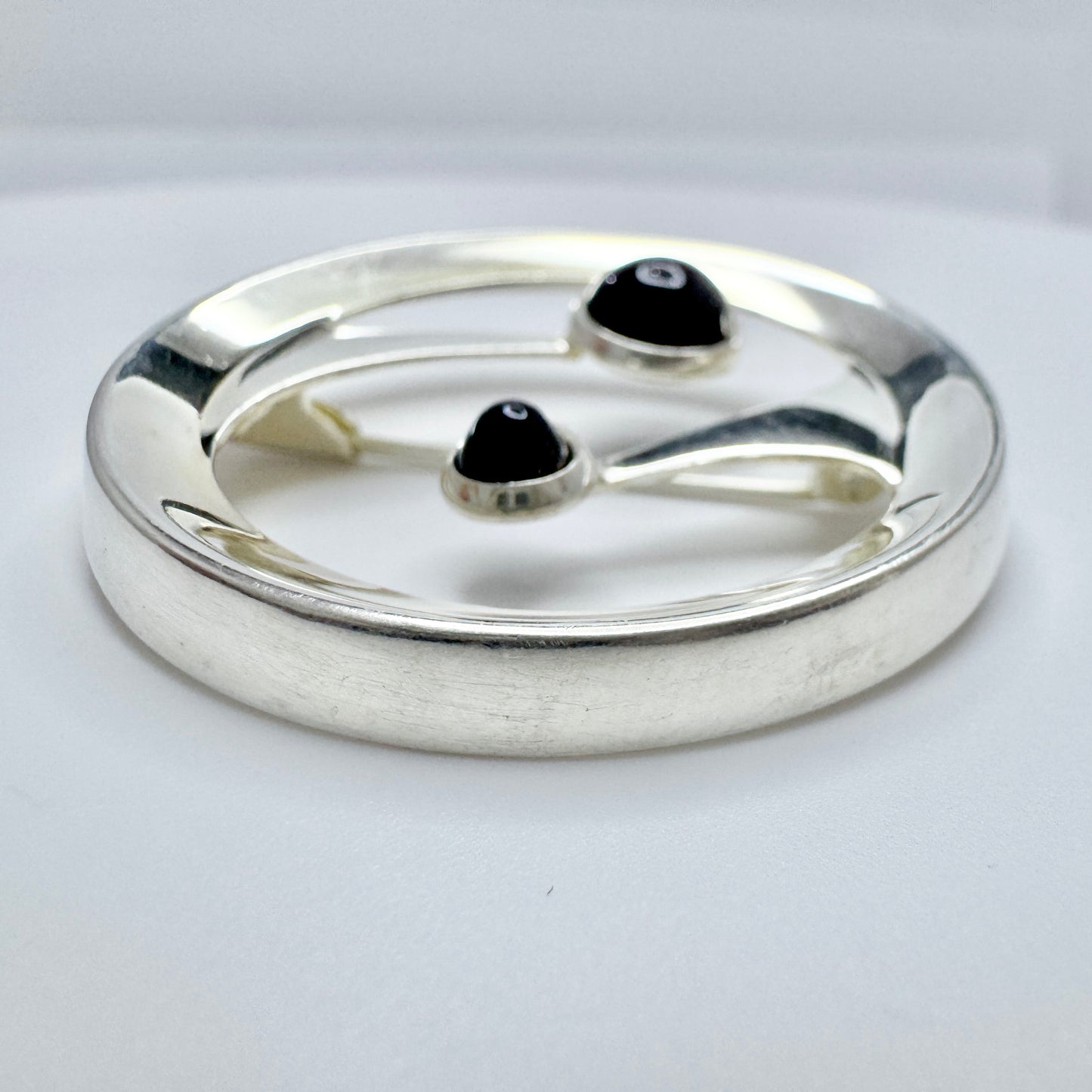 Turun Hopea, Finland ca 1960. Vintage Solid Silver Black Aventurine Brooch.