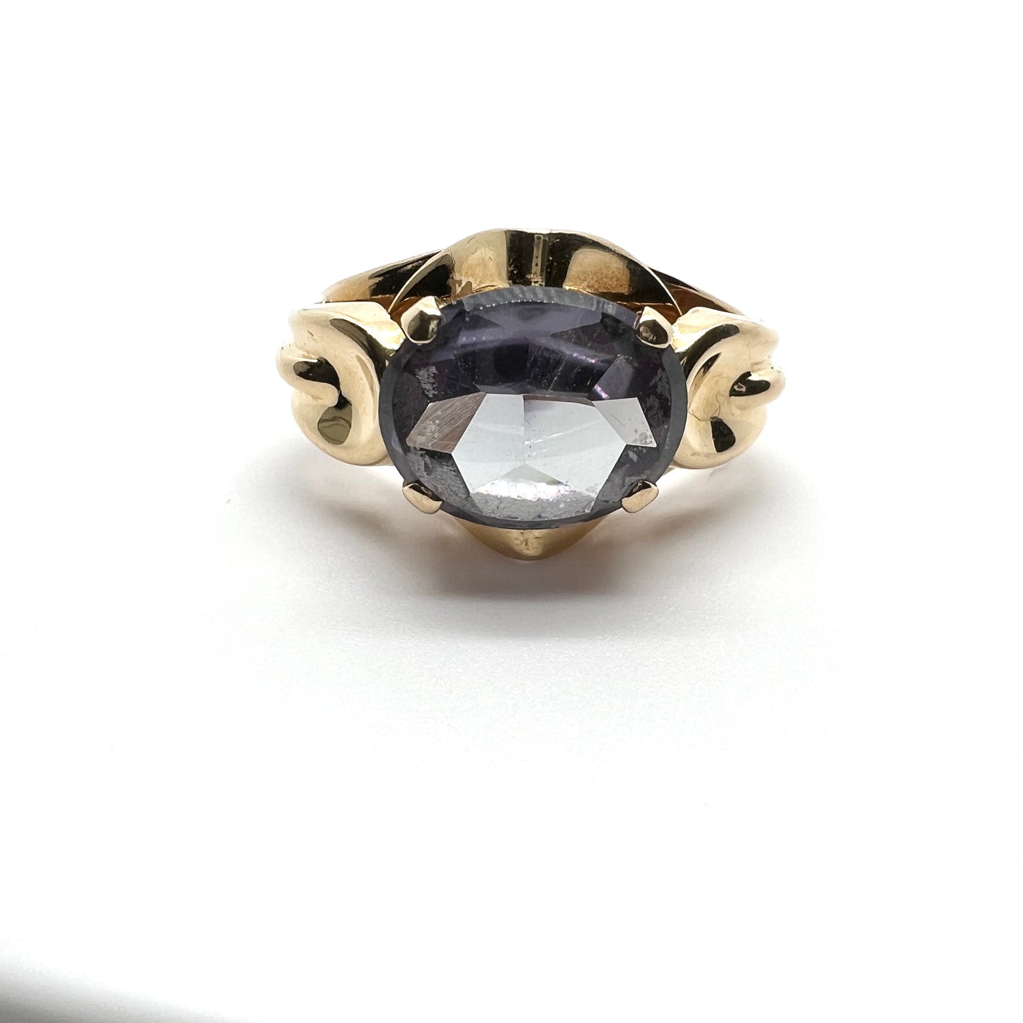 Ceson, Sweden year 1960. Vintage 18k Gold Synthetic Sapphire Ring.