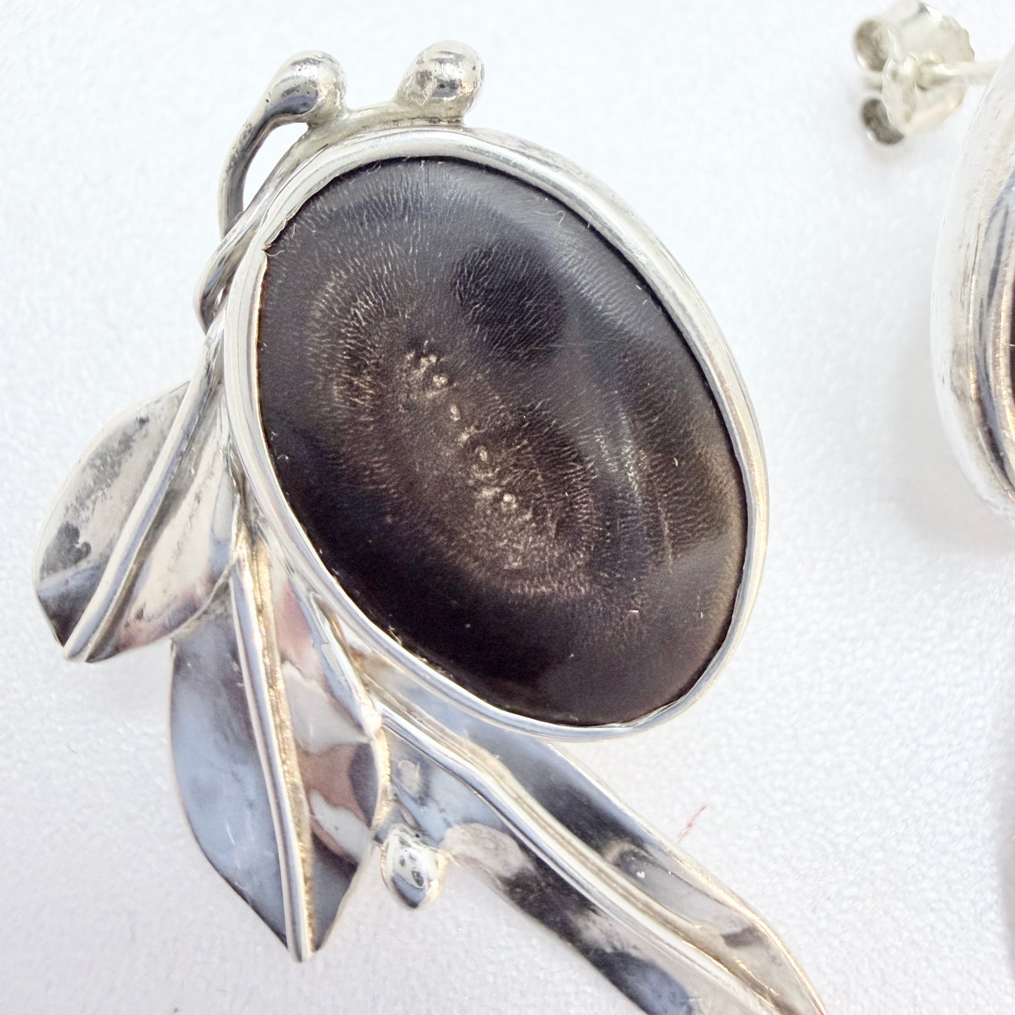 Vintage 950 Sterling Silver Buffalo Horn (prob) Large Pair of Earrings. Signed.