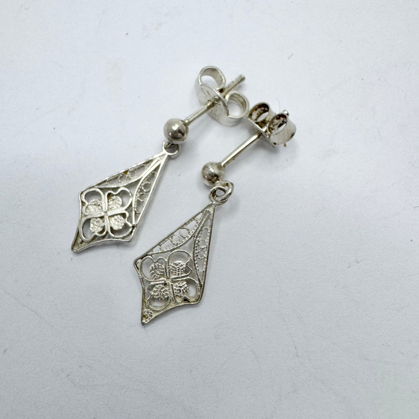 Vintage ca 1930s Solid Silver Filigree Earrings. Prob Denmark.