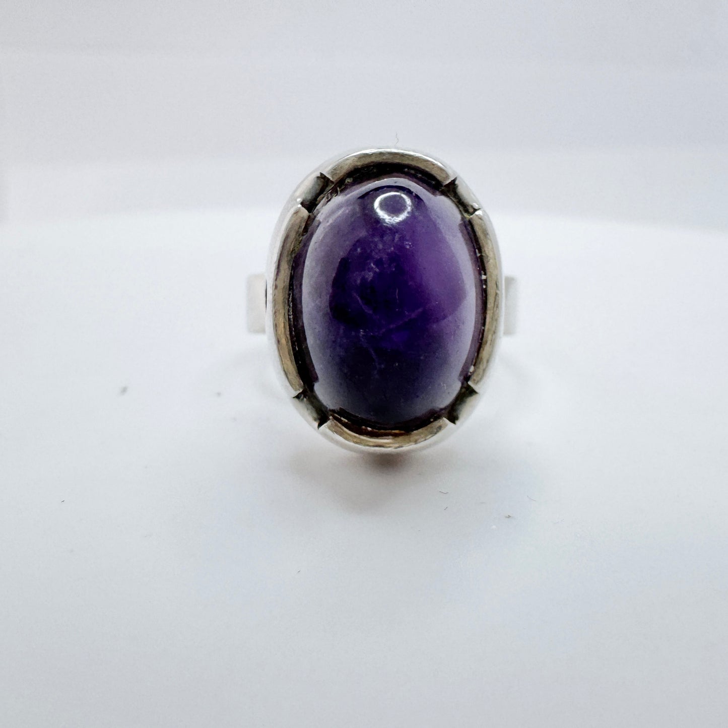 Martti Viikinniemi, Finland 1966. Vintage Solid Silver Amethyst Ring.
