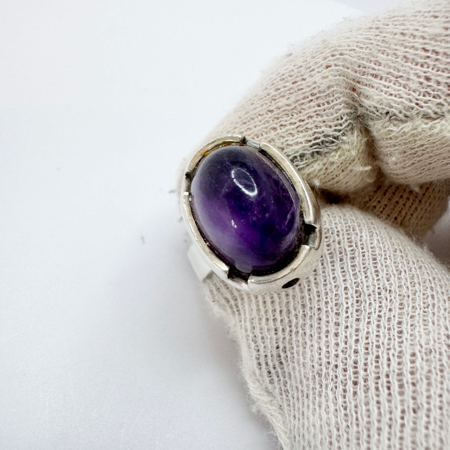 Martti Viikinniemi, Finland 1966. Vintage Solid Silver Amethyst Ring.
