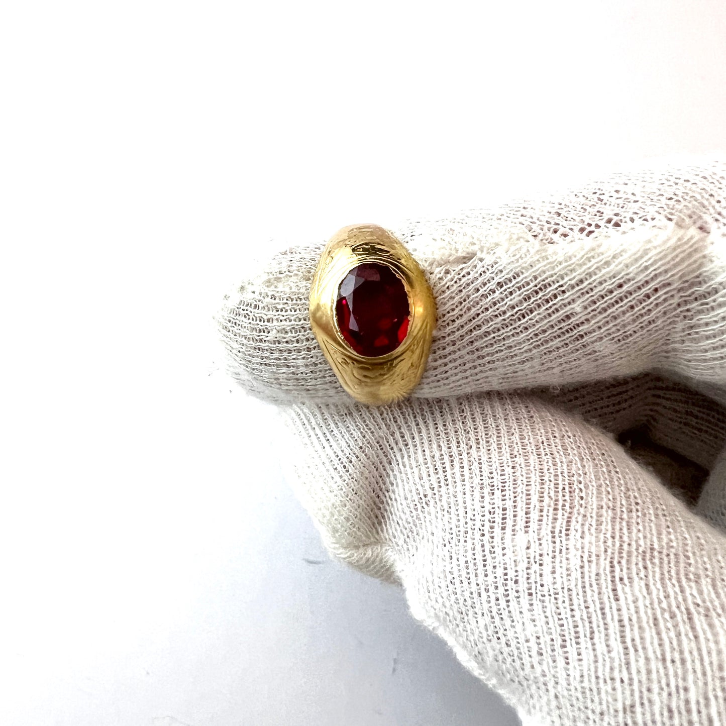 J W Allan Andersson, Sweden 1940s 18k Gold Synthetic Ruby Ring.