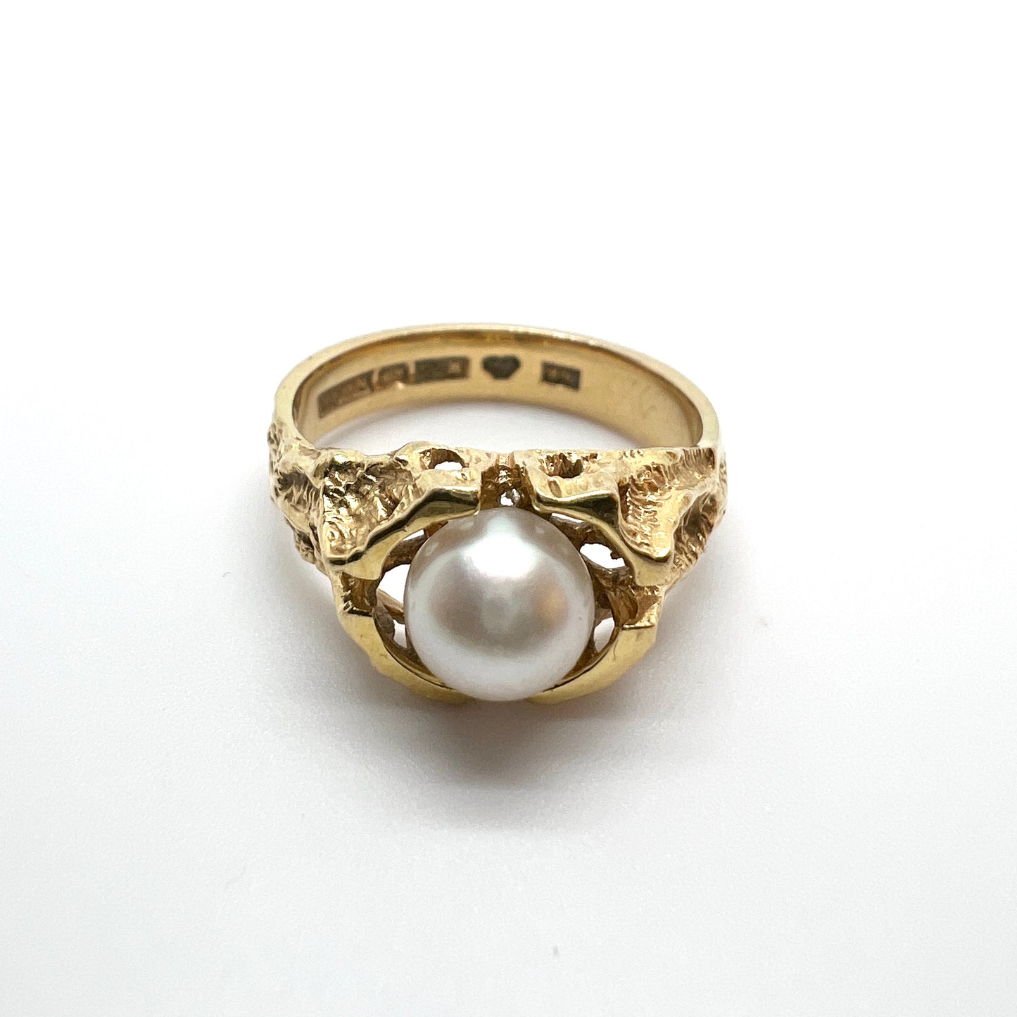 Ceson, Sweden 1974. Vintage 18k Gold Cultured Pearl Ring.