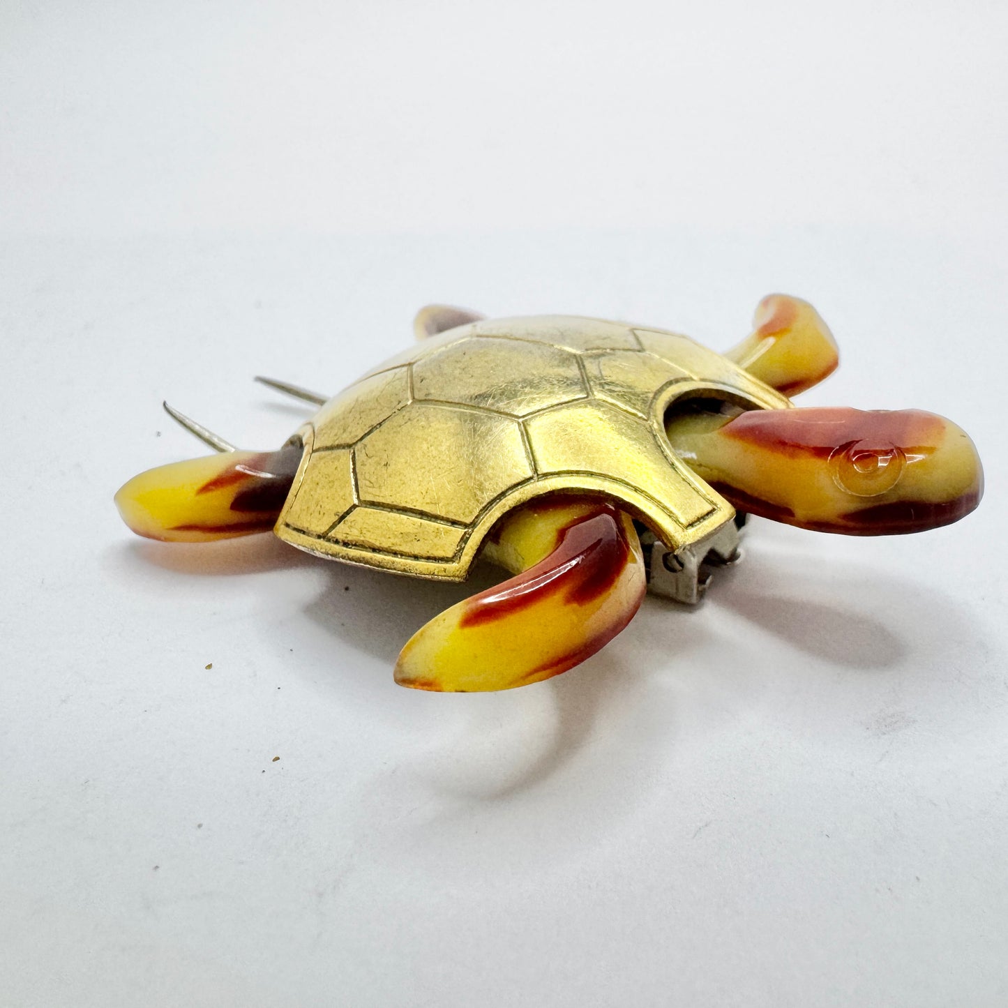 France ca 1940-50s. Vintage Costume Jewelry Turtle Fur Clip Brooch.