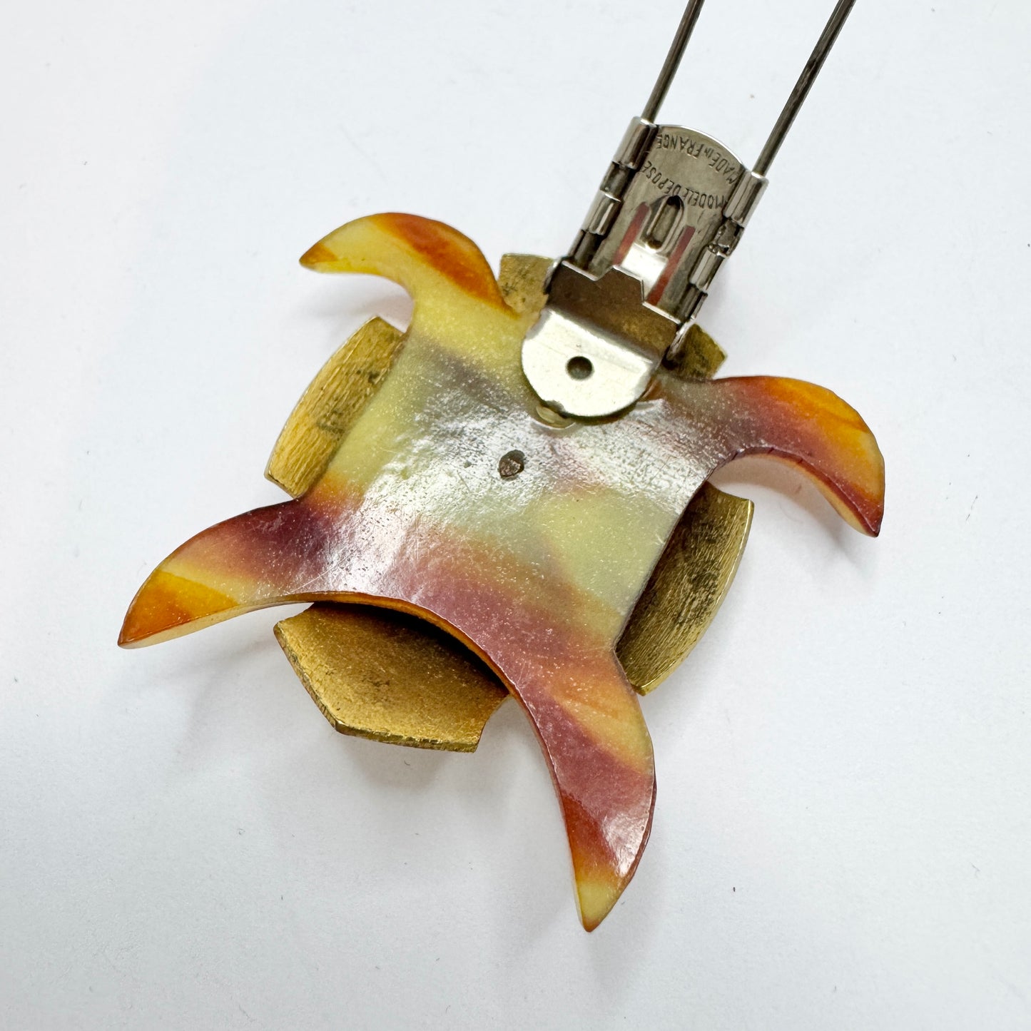 France ca 1940-50s. Vintage Costume Jewelry Turtle Fur Clip Brooch.