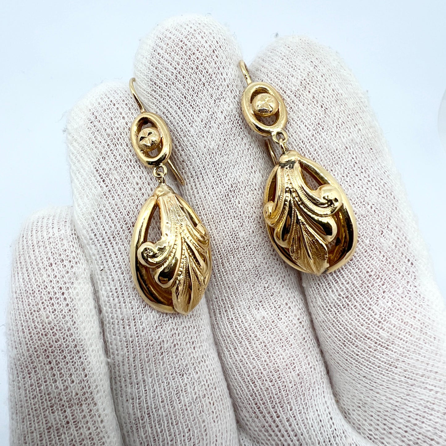 C Lillja, Sweden 1876. Antique Victorian 18k Gold Earrings.