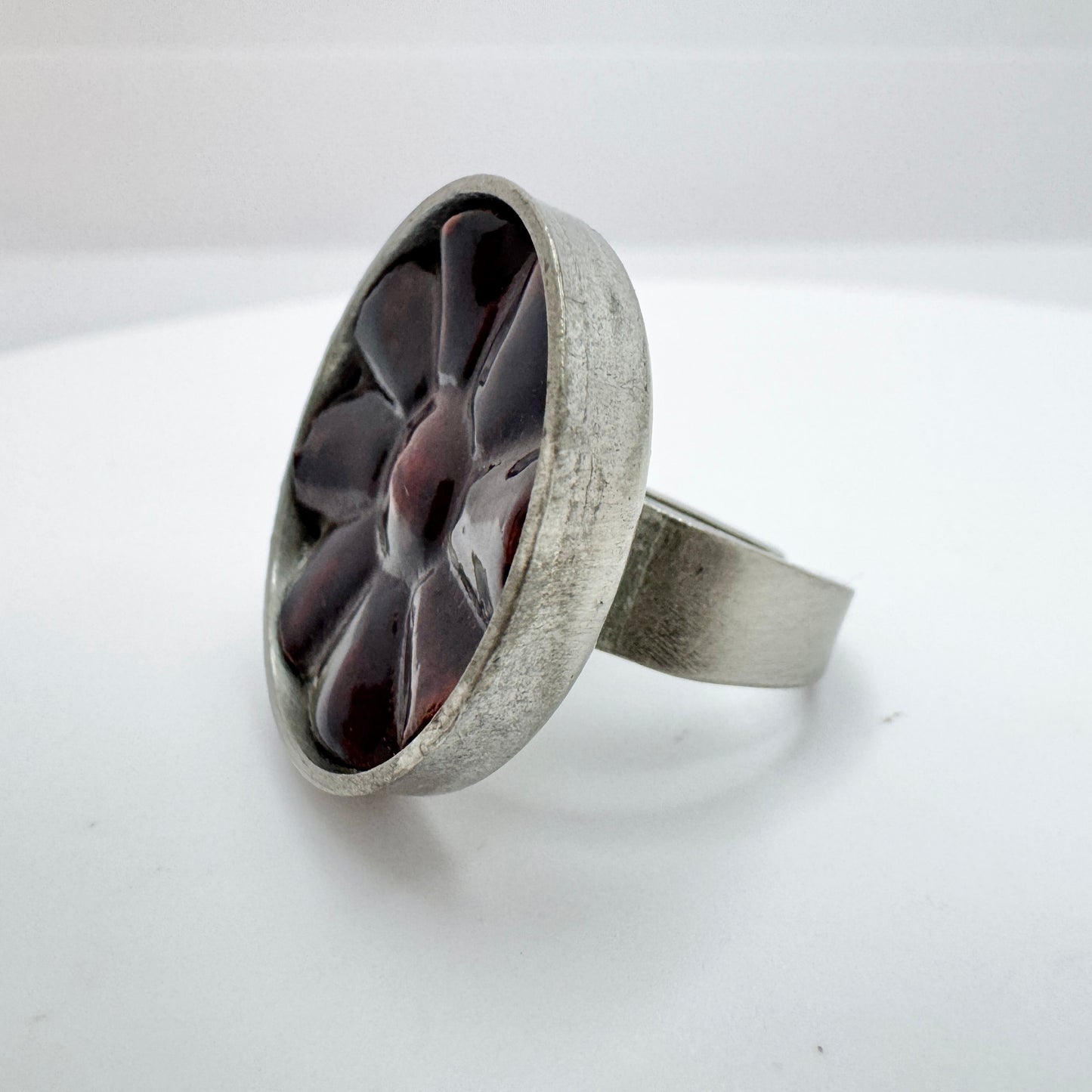 Lysgaard Design, Denmark c 1970. Bold Vintage Hippie Flower Pewter Enamel Ceramic Ring.