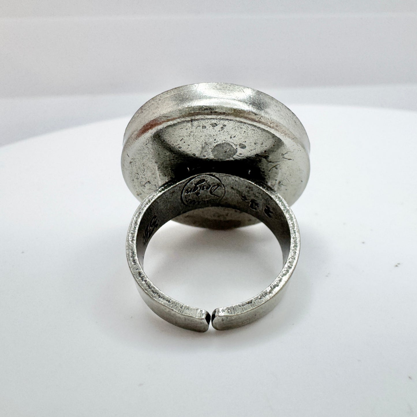 Lysgaard Design, Denmark c 1970. Bold Vintage Hippie Flower Pewter Enamel Ceramic Ring.