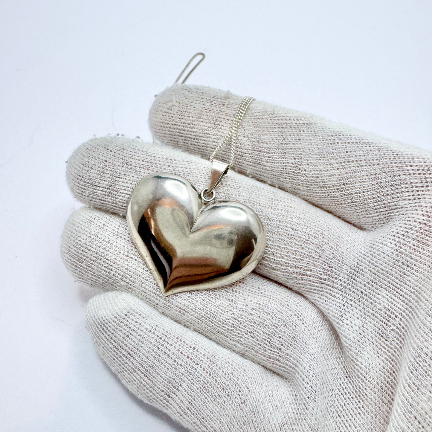 Victor Janson, Sweden 1974. Vintage Sterling Silver Heart Pendant Necklace.
