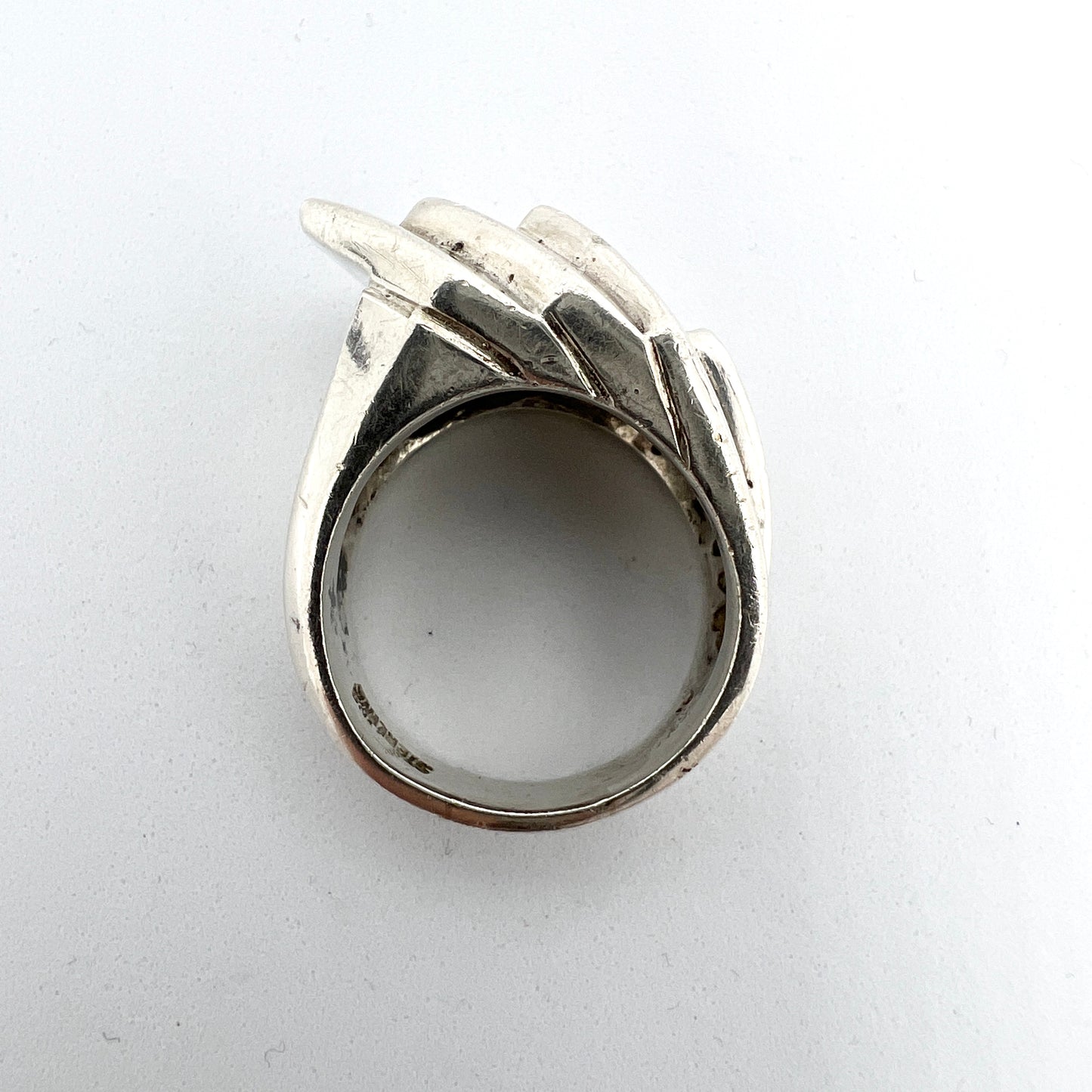 Signed VAHAN, Chunky Vintage Modernist Sterling Silver Ring.
