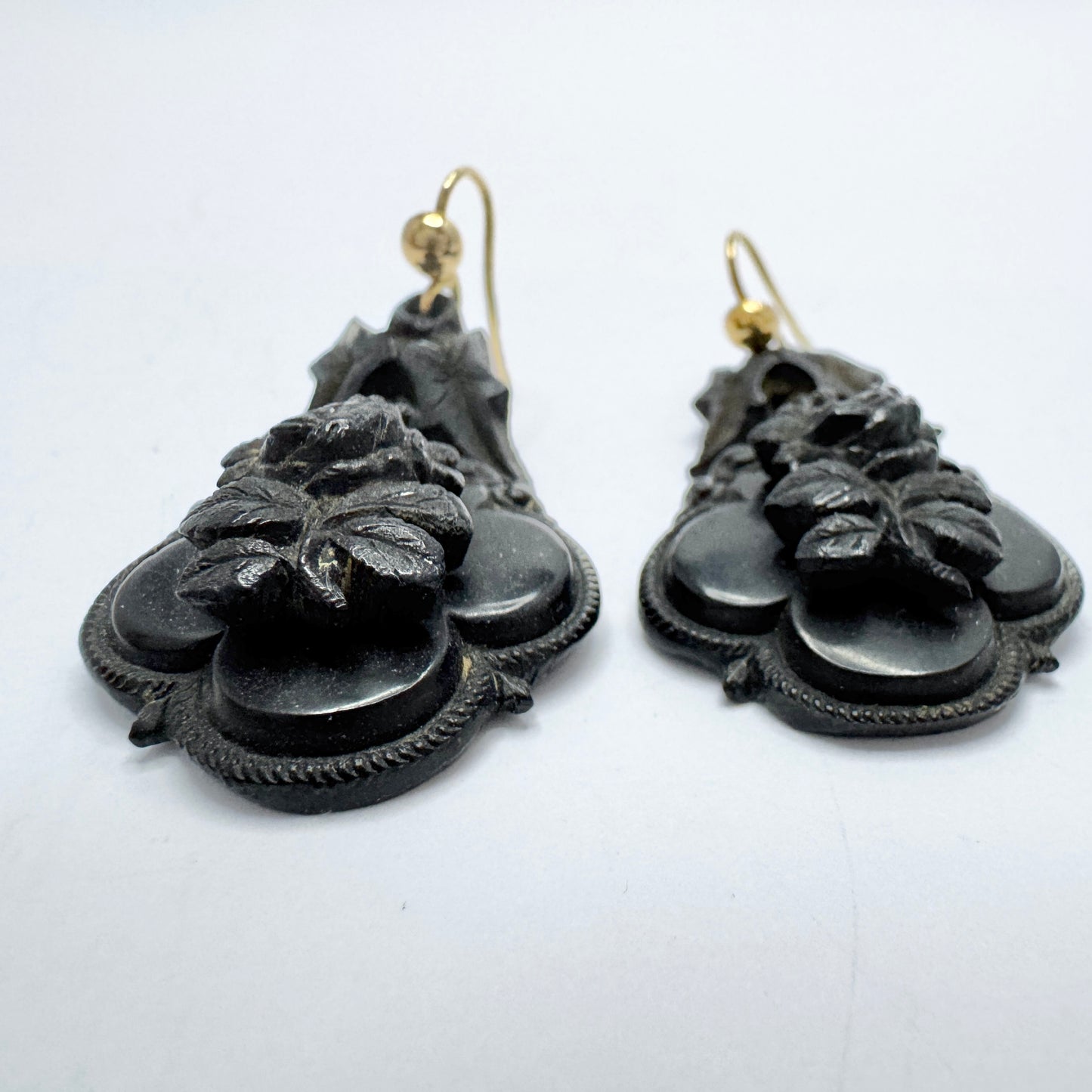 Antique Victorian Jet 18k Gold Mourning Earrings.