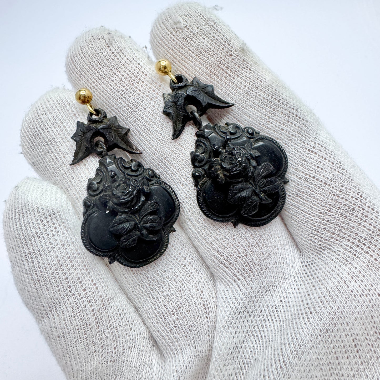 Antique Victorian Jet 18k Gold Mourning Earrings.