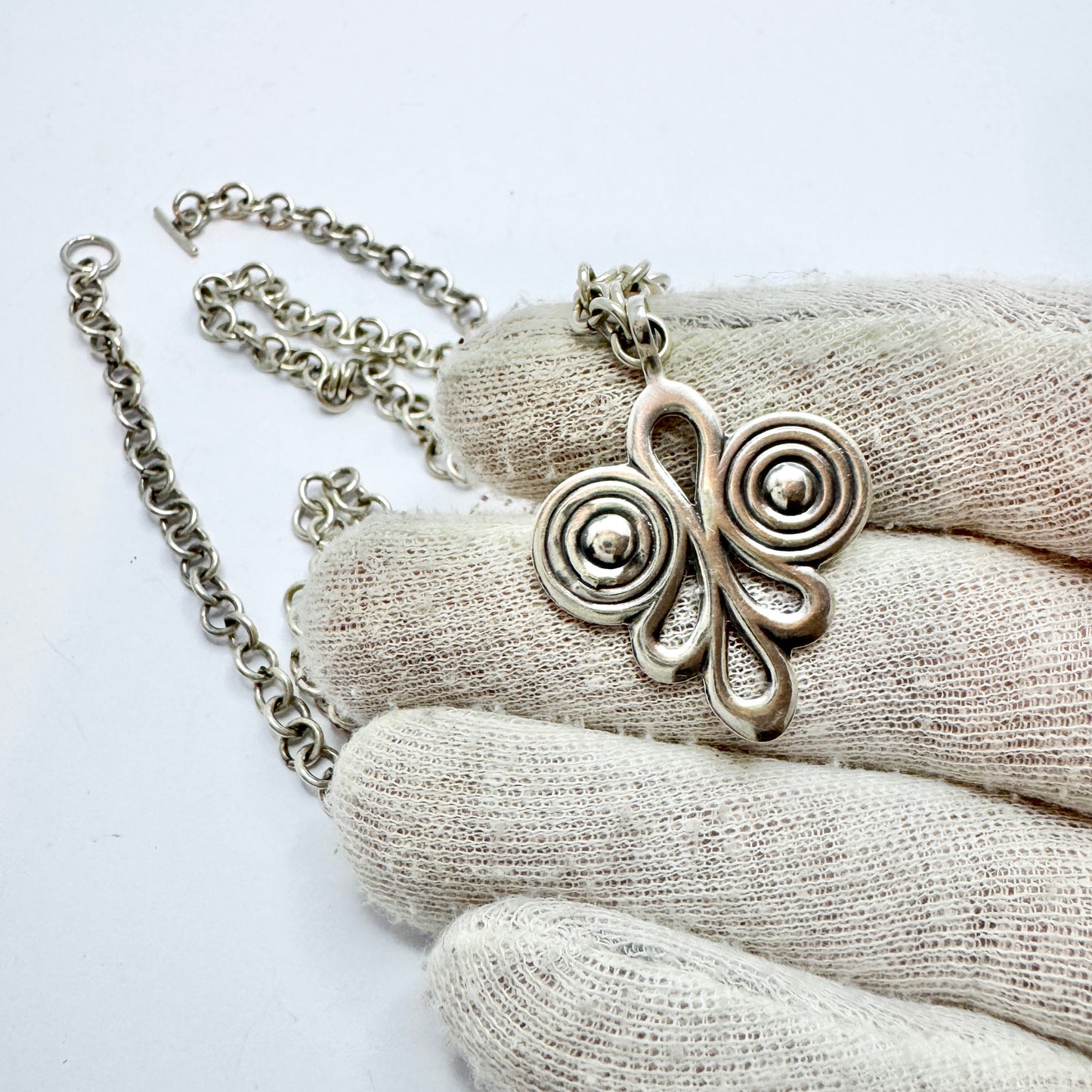 Kultakeskus, Finland 1943. Rare WW2 Era Solid Silver Pendant Necklace.