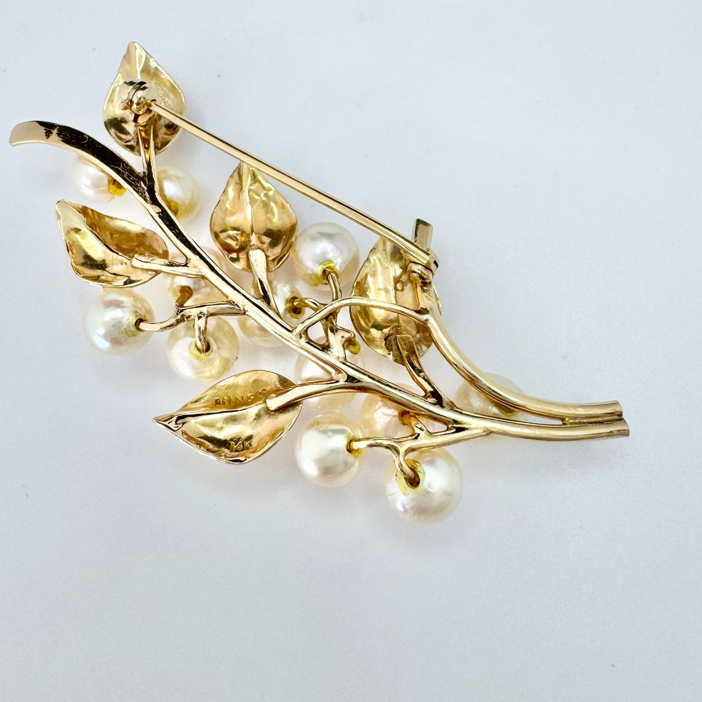 MIng's Vintage 14k Gold Akoya Pearl Brooch. 12.6 gram. 67mm