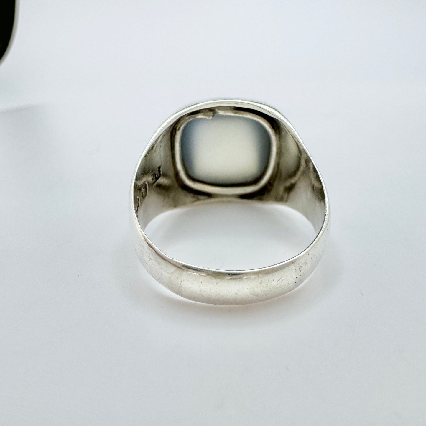 B Roos, Sweden 1957. Vintage Sterling Silver Chalcedony Ring.