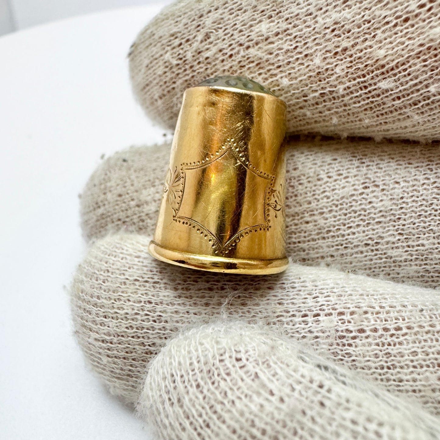 G Dahlgren, Sweden 1884. Antique Victorian 18k Gold Thimble