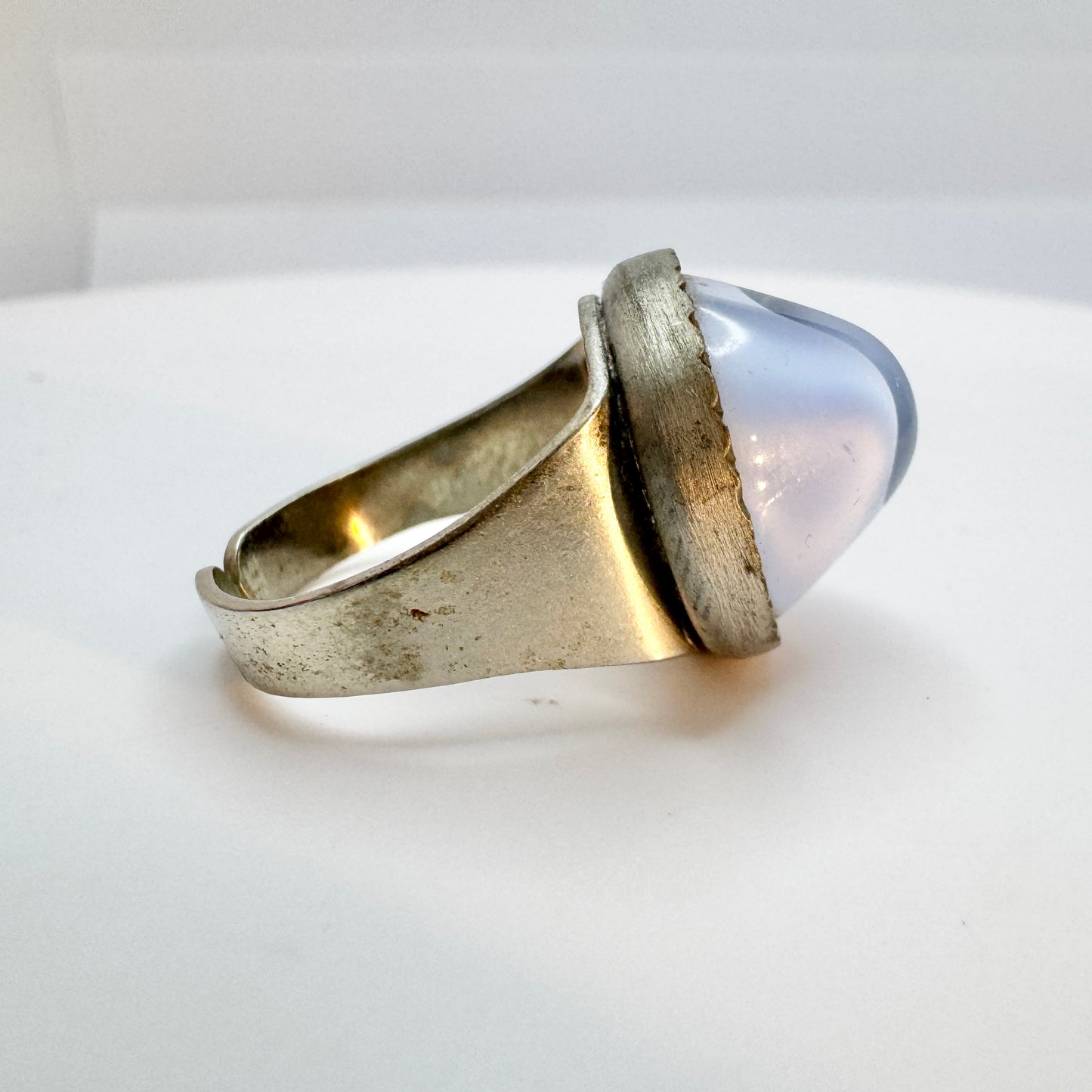 Vintage 1970s. Pewter Blue Art Glass Ring.