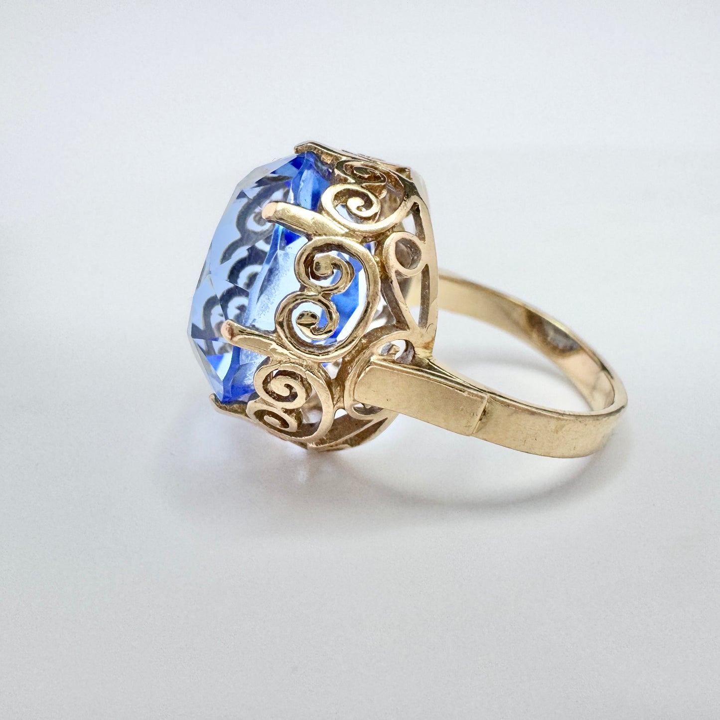 Warsaw Poland 1960-70s. Bold Vintage 14k Gold Synthetic Blue Spinel Ring.