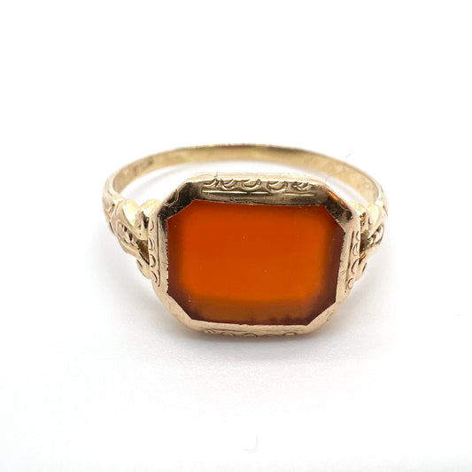 Sweden 1918. Antique 18k Gold Carnelian Signet Ring.