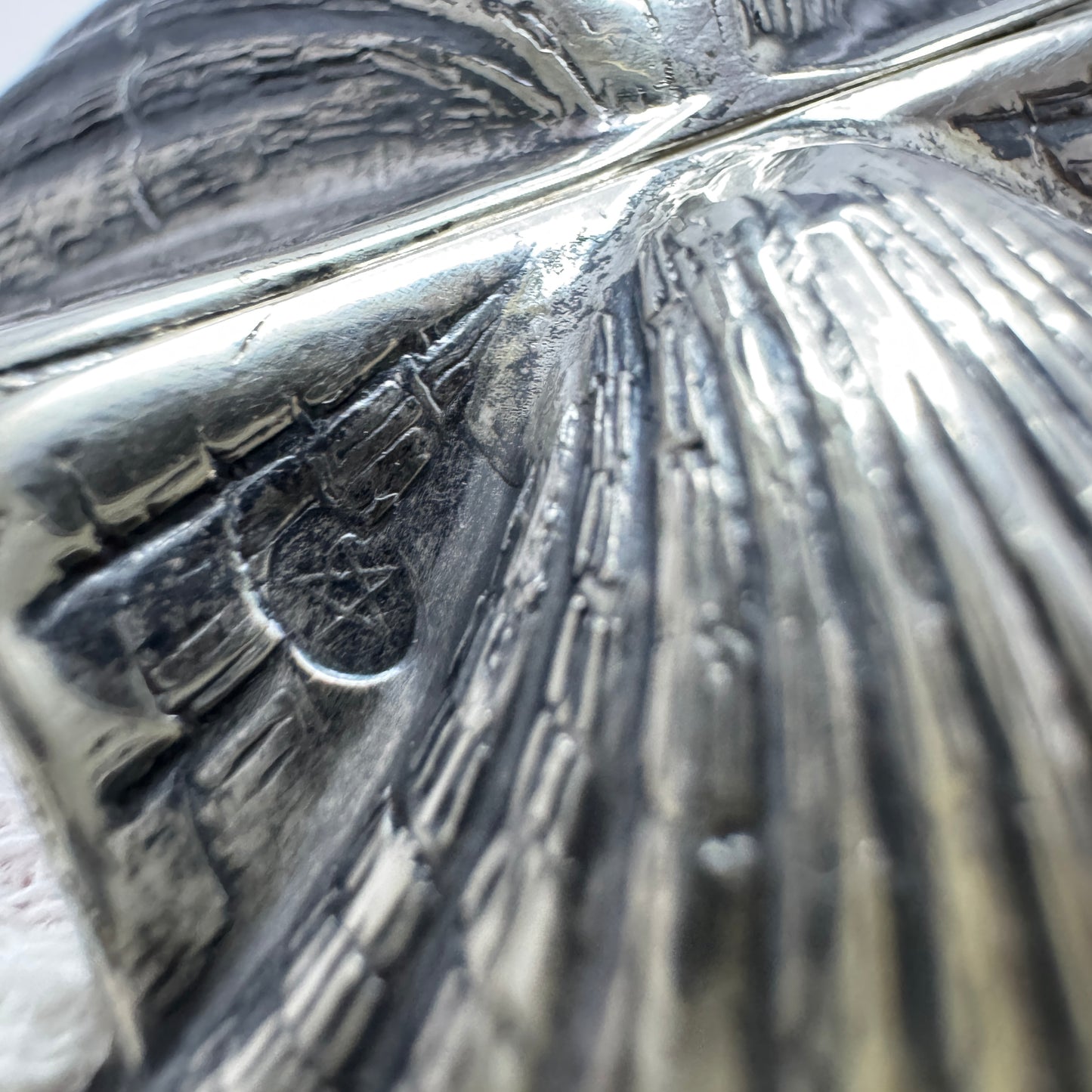 Spain, Vintage Solid Silver Shell Pill Box.