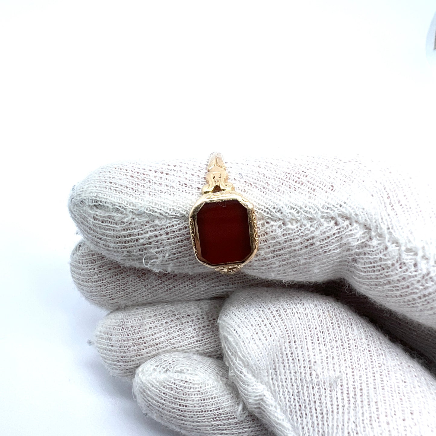 Sweden 1918. Antique 18k Gold Carnelian Signet Ring.