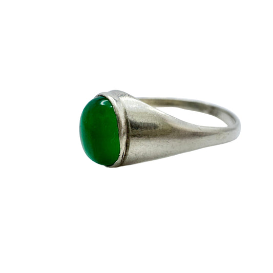Frey & Co, Germany 1950-60s. Solid Silver Chrysoprase Ring.