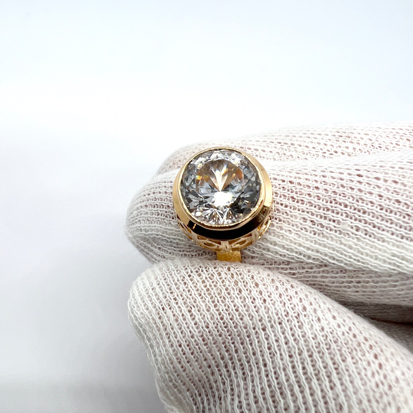 Örneus, Sweden 1970. Vintage 18k Gold Rock Crystal Ring.