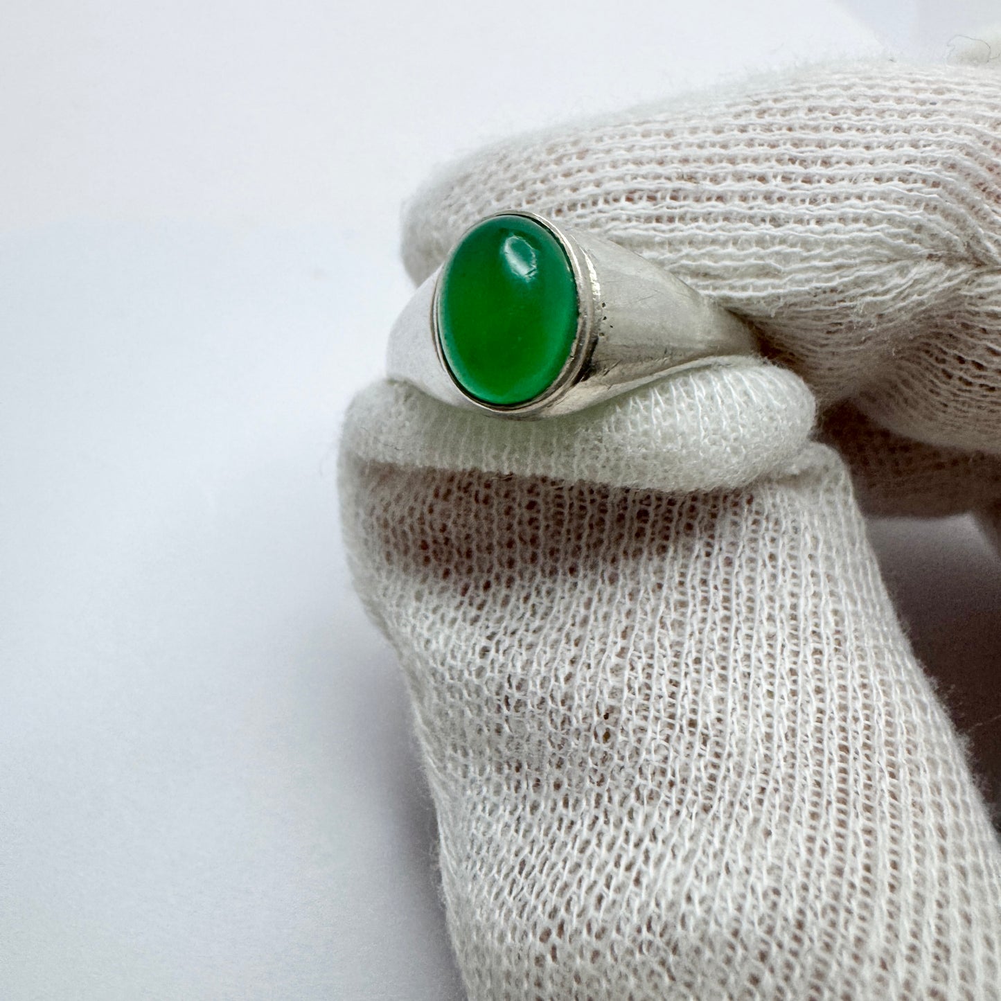 Frey & Co, Germany 1950-60s. Solid Silver Chrysoprase Ring.