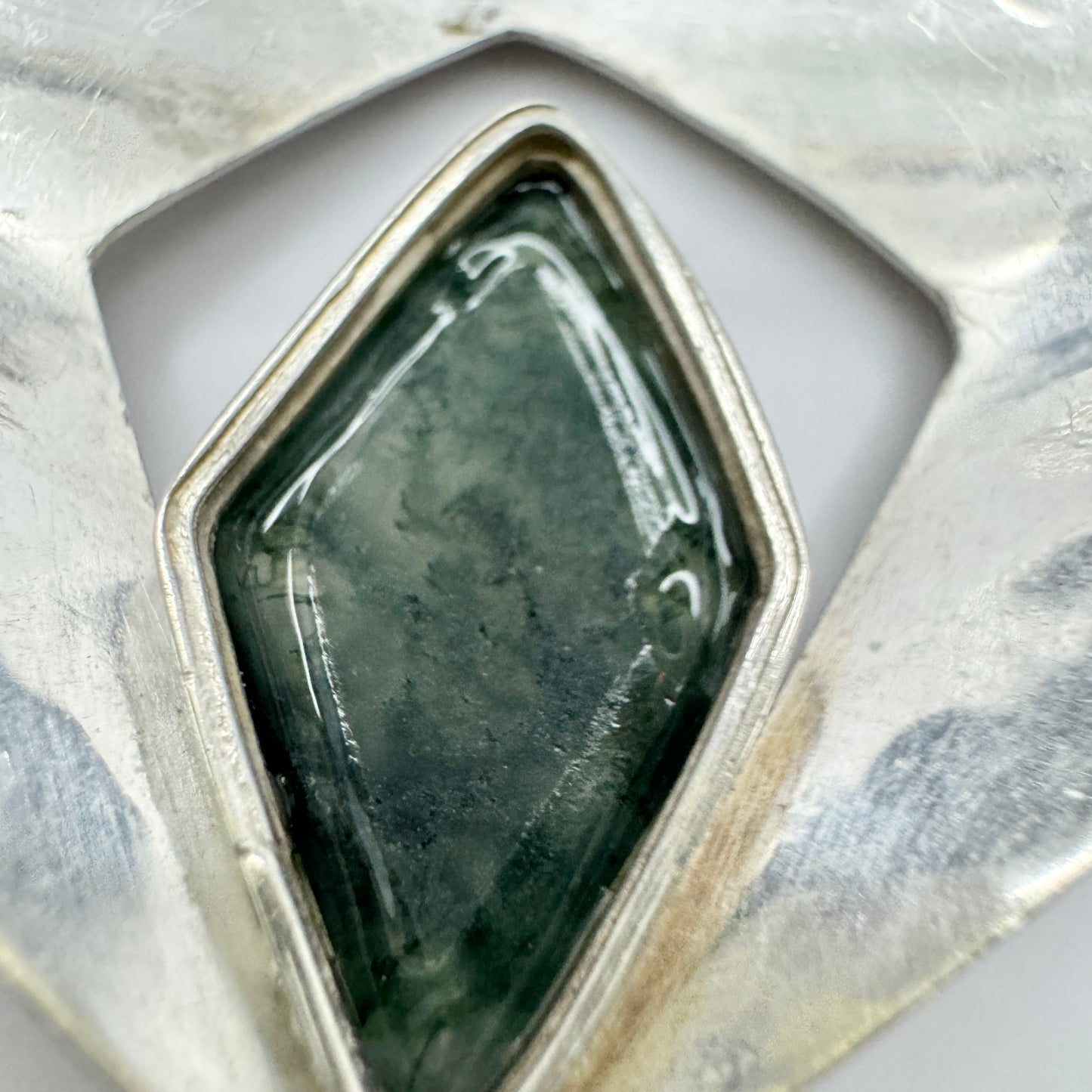 Mauno Honkanen for Koruteollisuus/Tillander, Finland 1962. Large Vintage Moss Agate Brooch.
