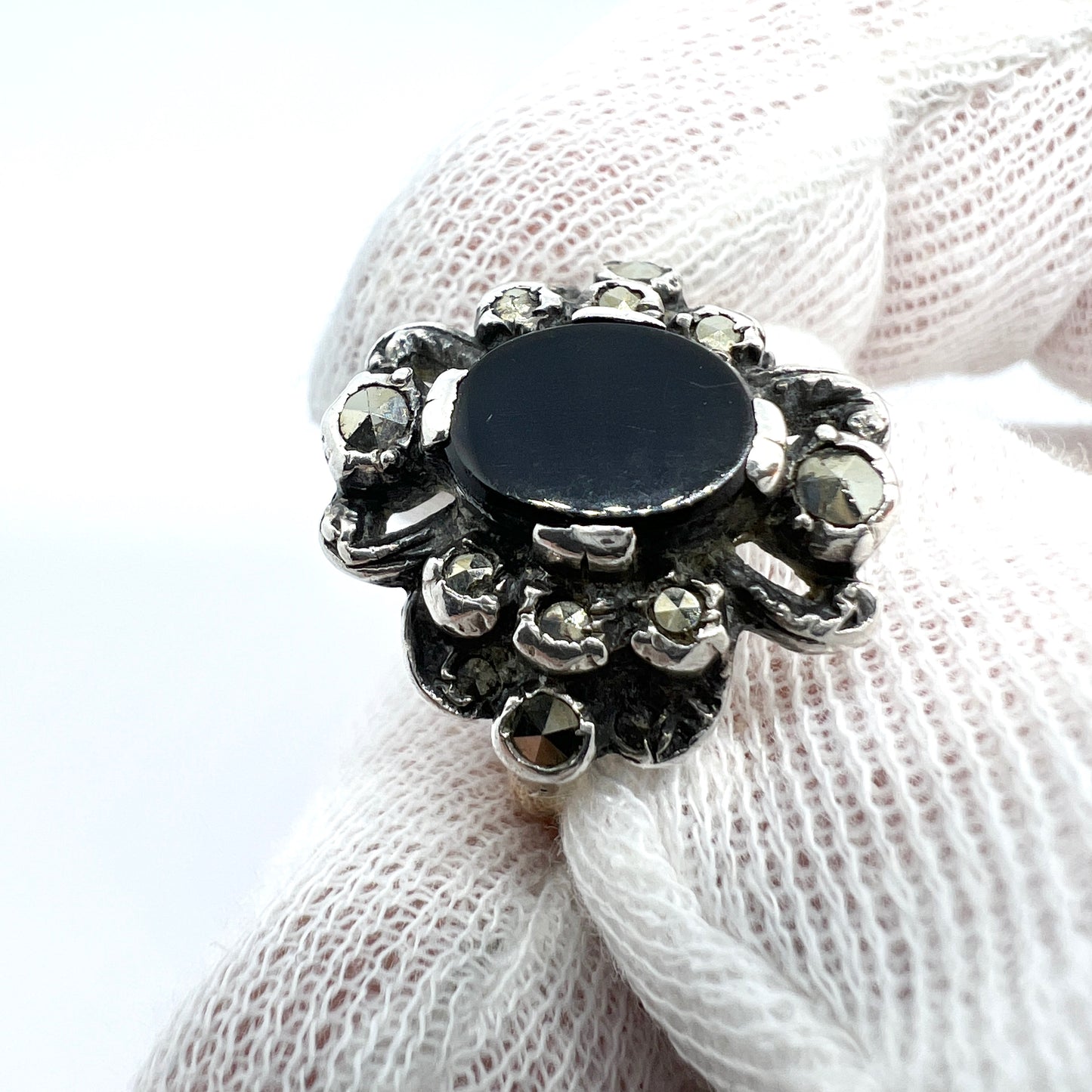 Nordiska Juvelaktiebolaget, Sweden 1932. Art Deco 18k Gold Silver Onyx Marcasite Ring