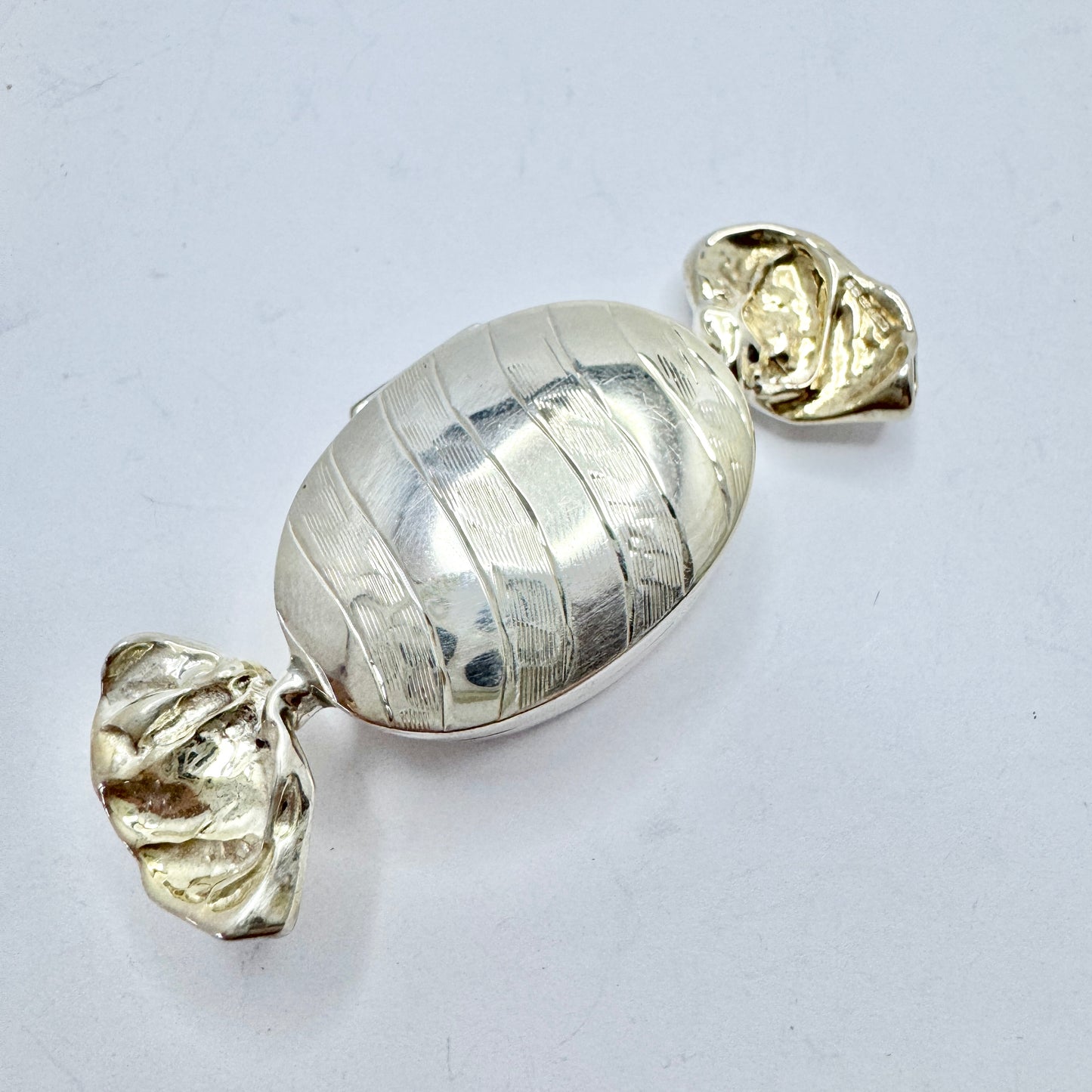 Vintage Sterling Silver Candy Pill Box.