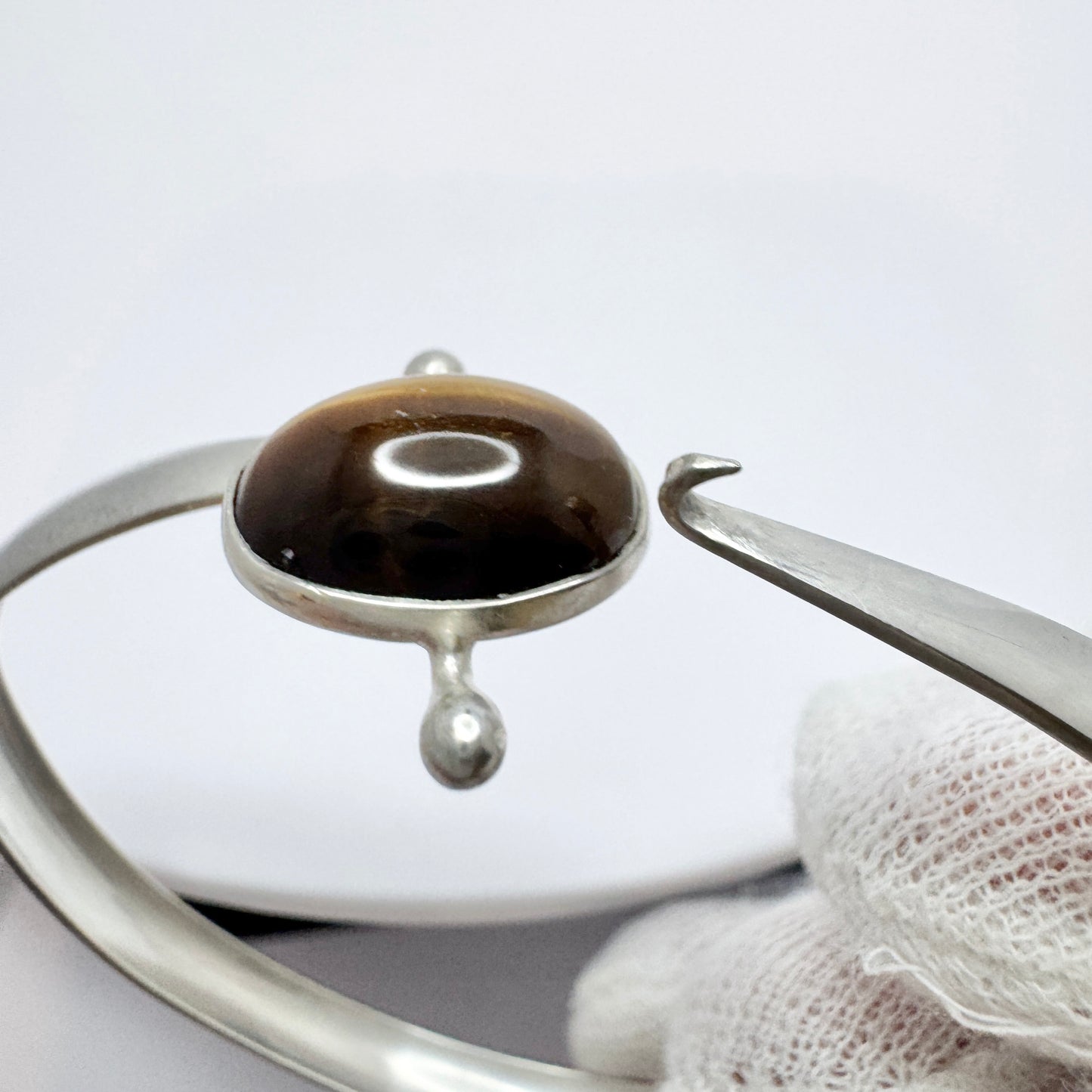 Salovaara, Finland year 1960. Vintage Solid Silver Tiger's Eye Bangle Bracelet.