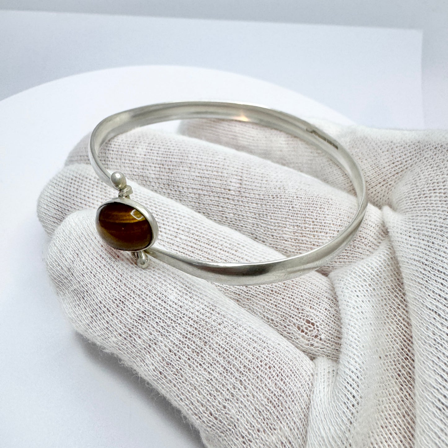Salovaara, Finland year 1960. Vintage Solid Silver Tiger's Eye Bangle Bracelet.