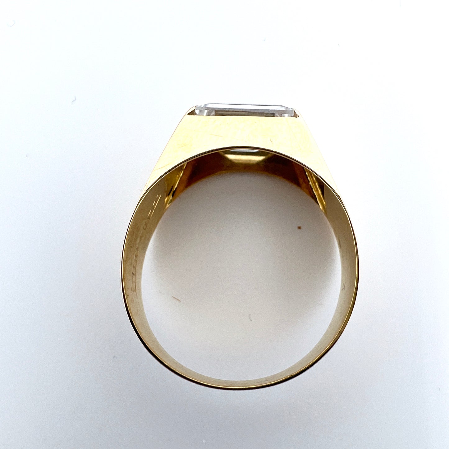 Ceson Sweden 1956, Vintage 18k Gold Synthetic Spinel  Ring.