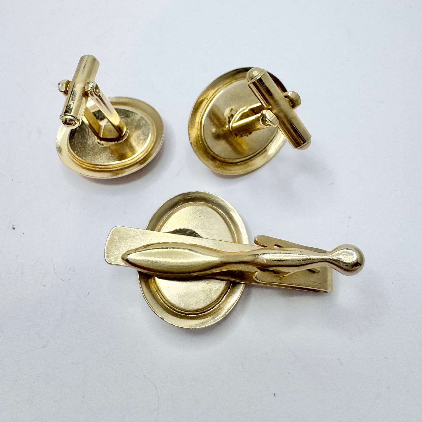 Vintage Pin-up Reverse Painted Crystal Metal Cufflinks and Tie-clip.